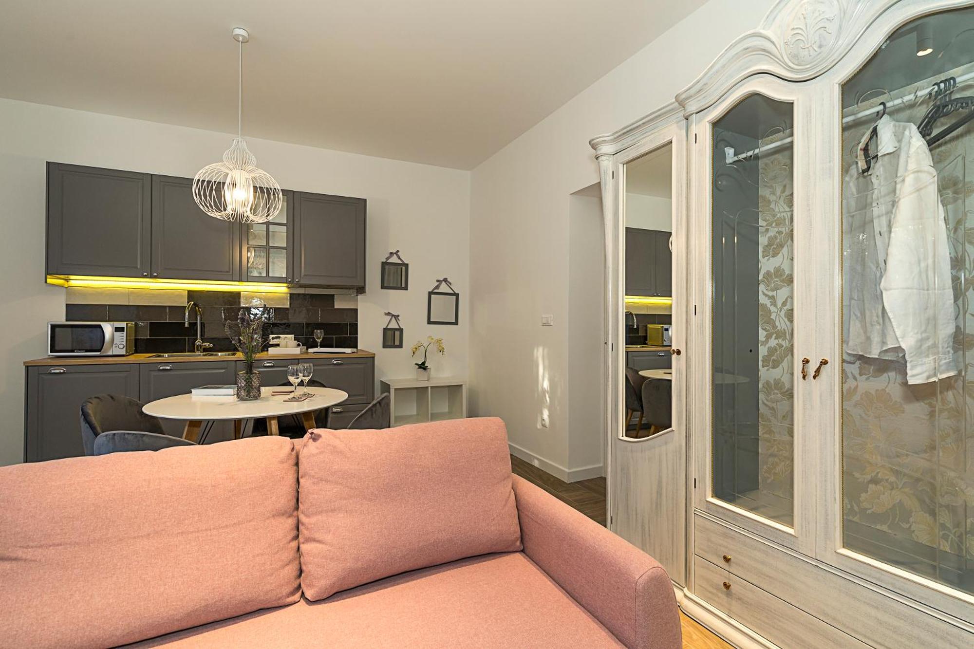 Studio Apartments Marcel สปลิท ภายนอก รูปภาพ