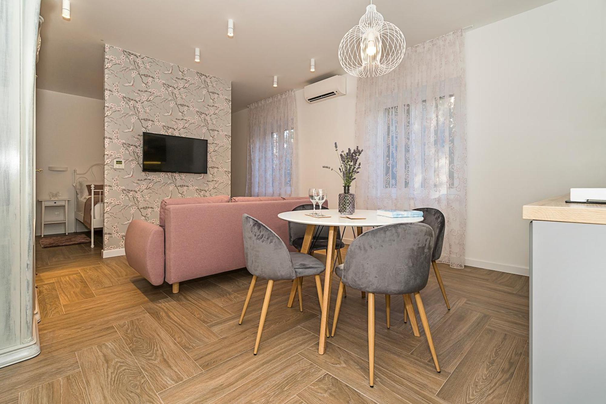 Studio Apartments Marcel สปลิท ภายนอก รูปภาพ