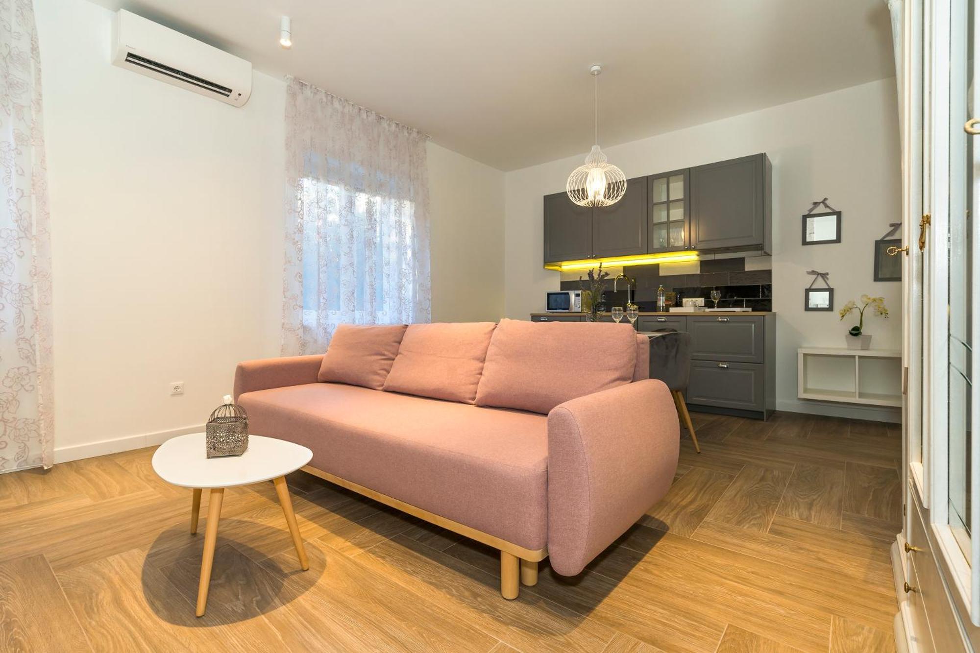 Studio Apartments Marcel สปลิท ภายนอก รูปภาพ
