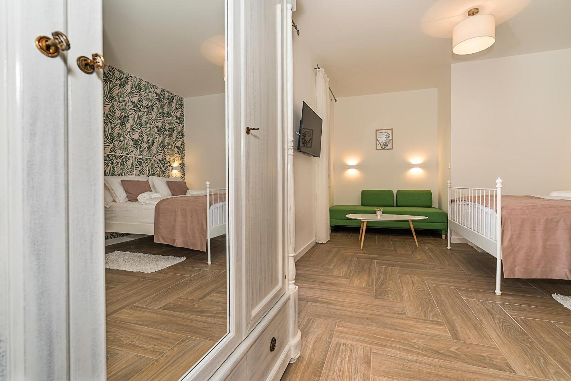 Studio Apartments Marcel สปลิท ภายนอก รูปภาพ
