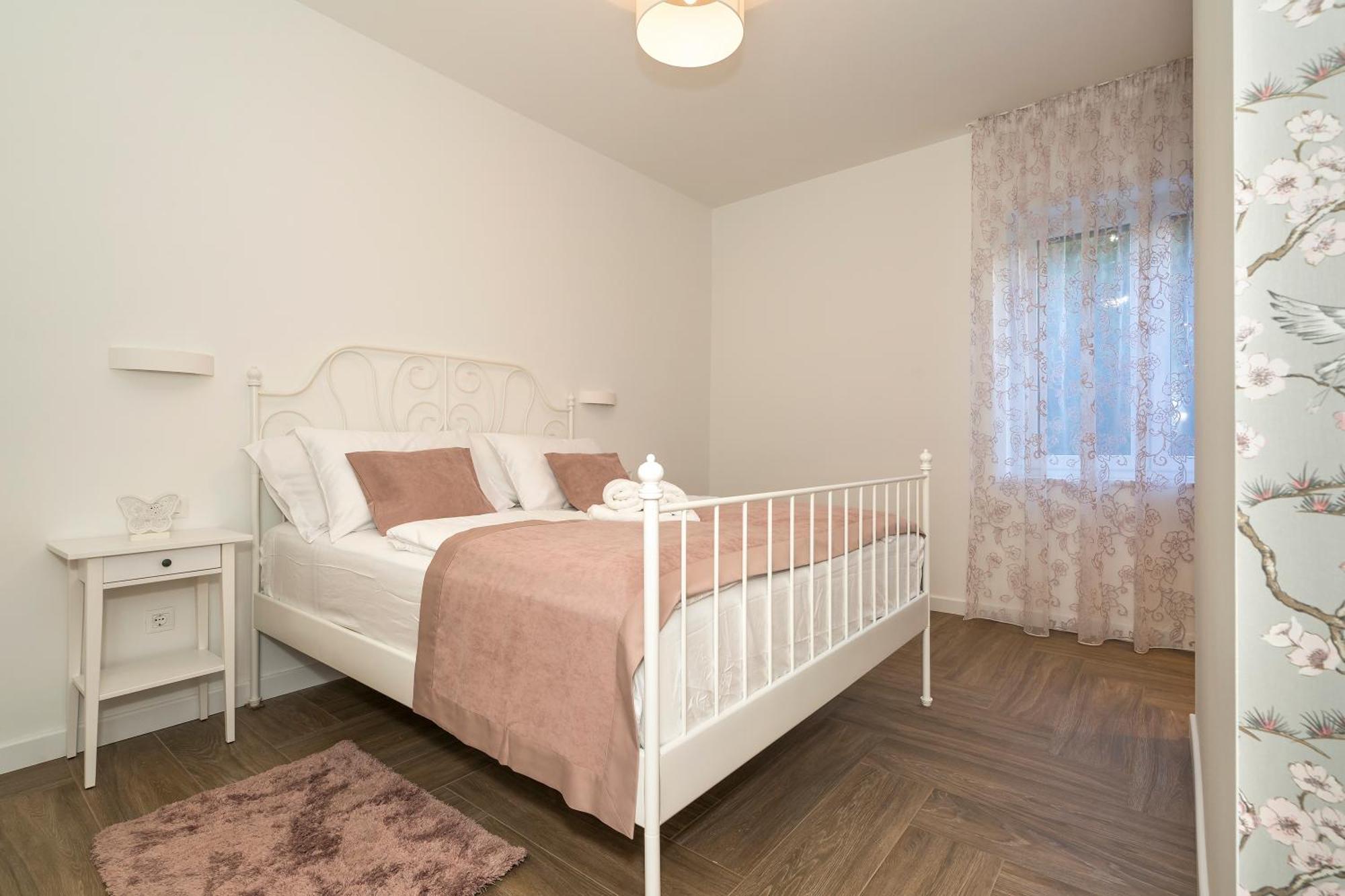 Studio Apartments Marcel สปลิท ภายนอก รูปภาพ