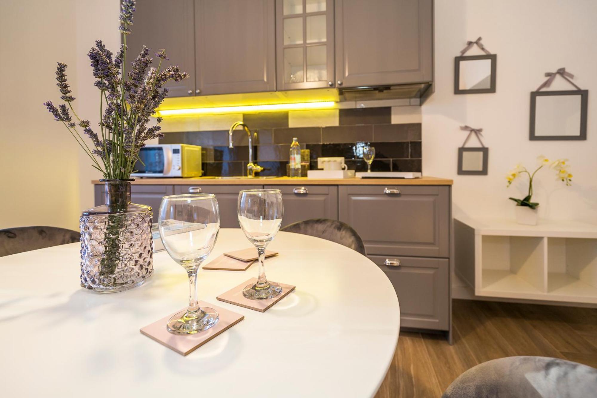 Studio Apartments Marcel สปลิท ภายนอก รูปภาพ
