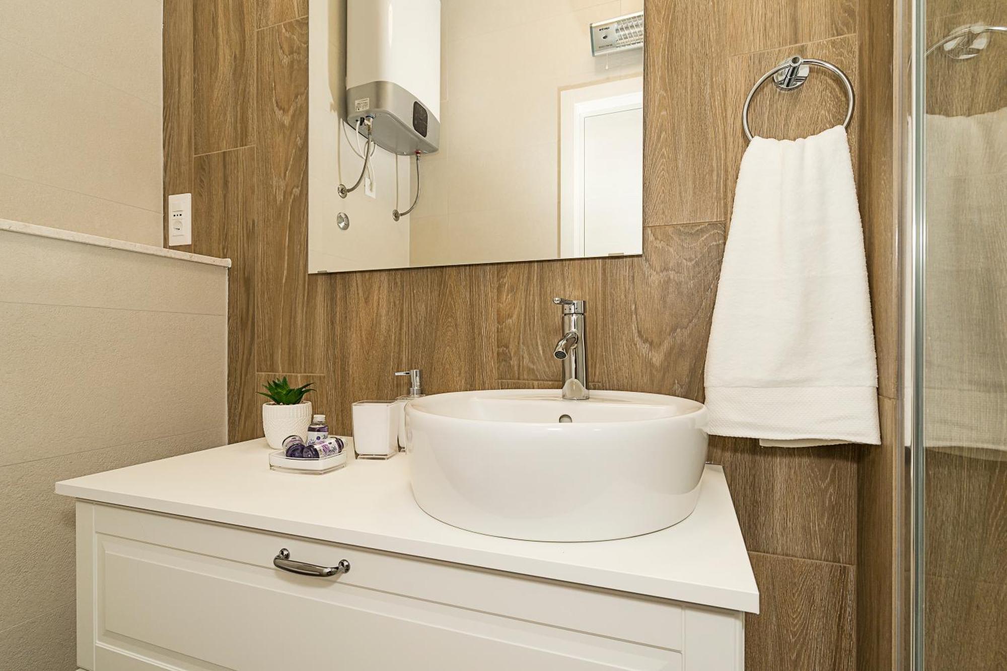 Studio Apartments Marcel สปลิท ภายนอก รูปภาพ