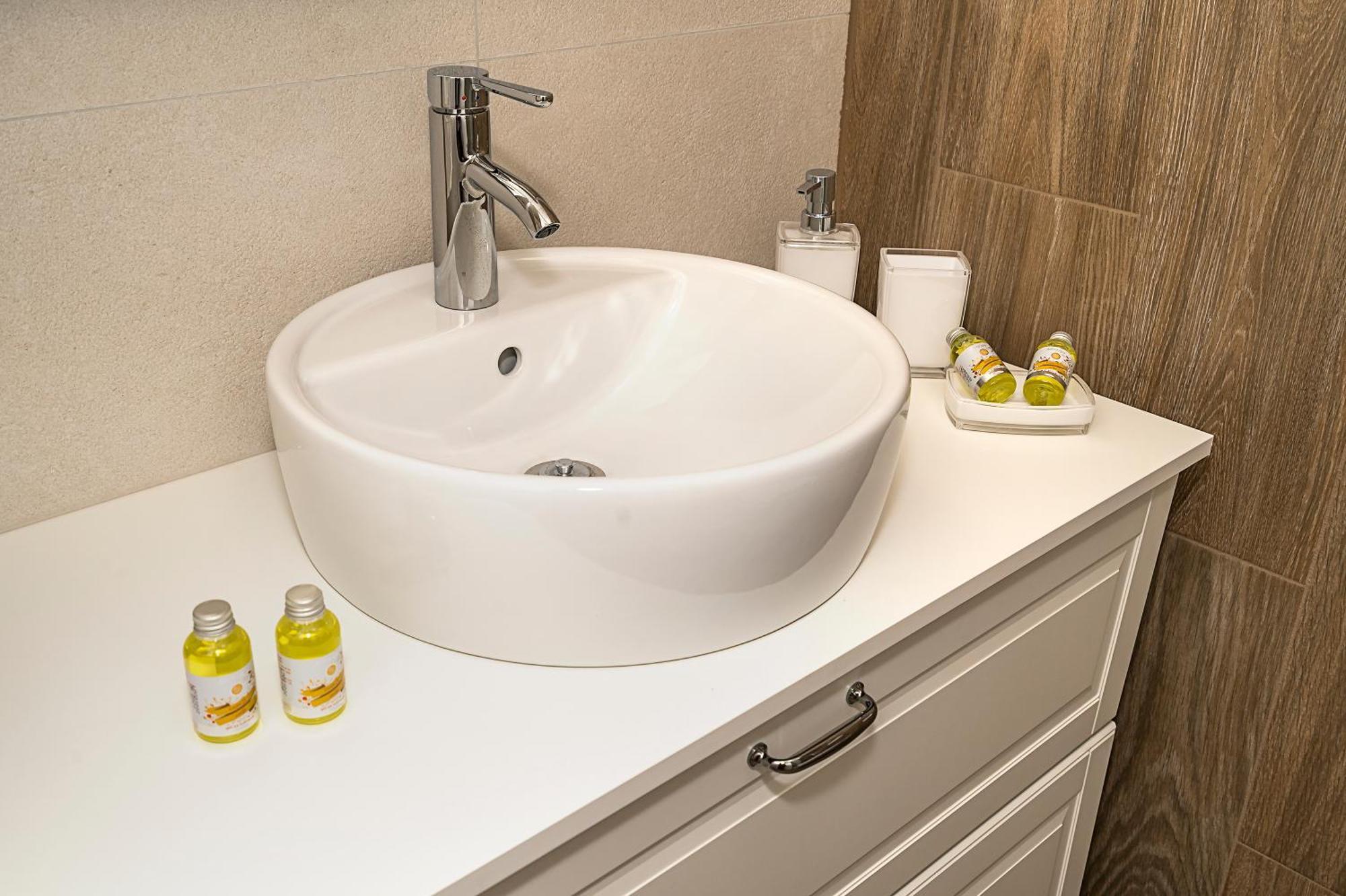 Studio Apartments Marcel สปลิท ภายนอก รูปภาพ