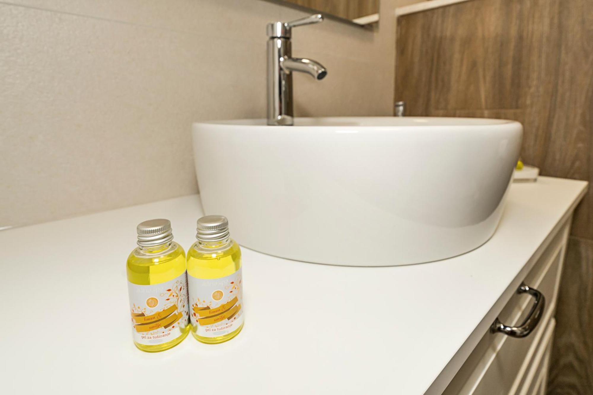 Studio Apartments Marcel สปลิท ภายนอก รูปภาพ