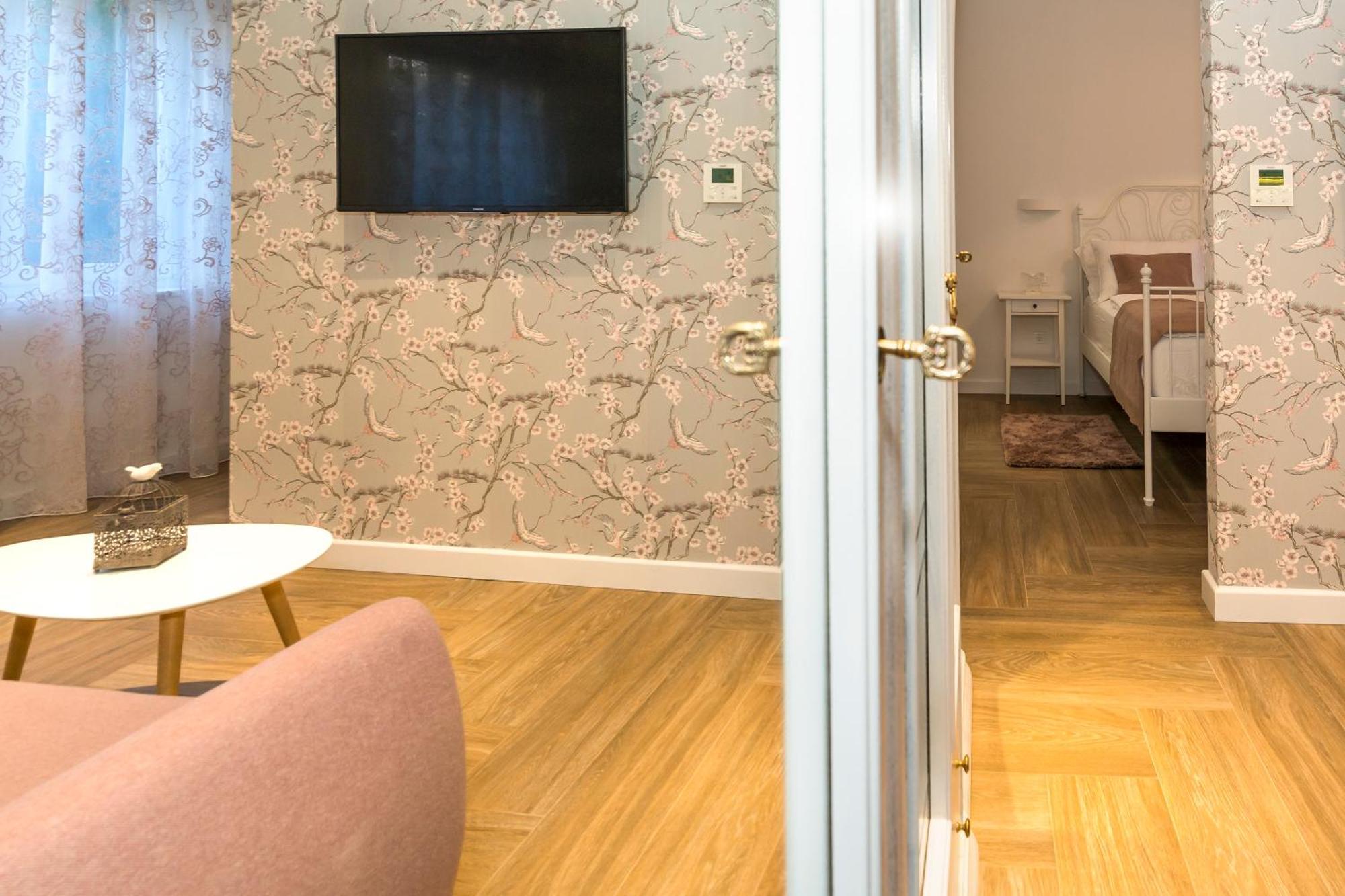 Studio Apartments Marcel สปลิท ภายนอก รูปภาพ